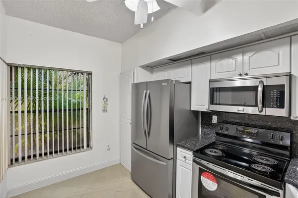 $2,650 | 13045 Southwest 88th Lane, Unit 104A, Miami, FL 33186