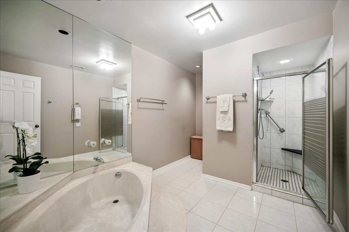 3741 Mission Hills Road, Unit 201 Northbrook, IL 60062 - Photo 21 of 26
