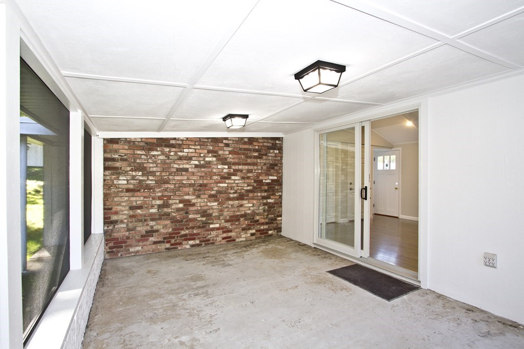 2 Carell Road Peabody, MA 01960 - Photo 9 of 22 Gallery Image 9