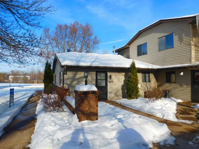 $199,900 | 5676 Brandlwood Court, Unit 53, White Bear Lake, MN 55110