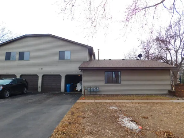 $189,900 | 5676 Brandlwood Court, Unit 53, White Bear Lake, MN 55110