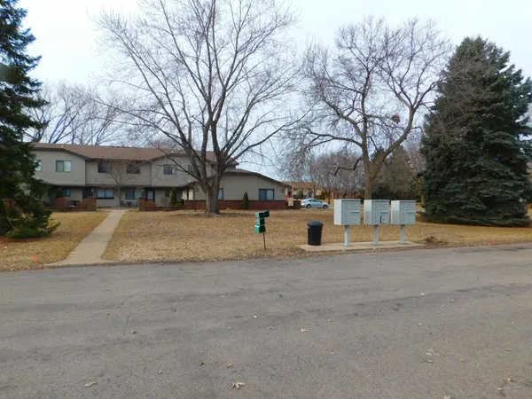 $189,900 | 5676 Brandlwood Court, Unit 53, White Bear Lake, MN 55110