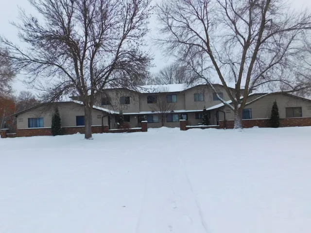 $209,900 | 5676 Brandlwood Court, Unit 53, White Bear Lake, MN 55110