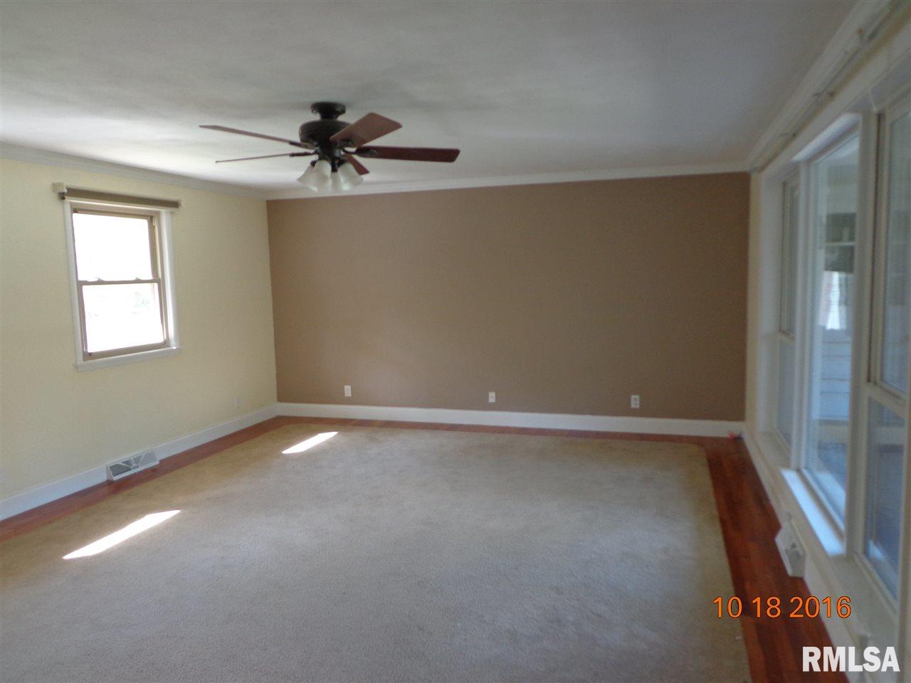 5105 South Alaska Road Peoria, IL 61607 - Photo 2 of 22