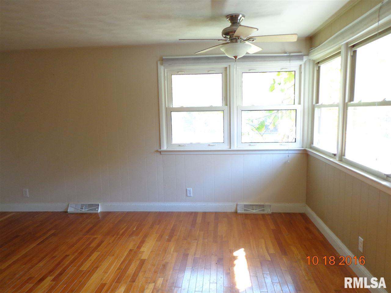 5105 South Alaska Road Peoria, IL 61607 - Photo 8 of 22