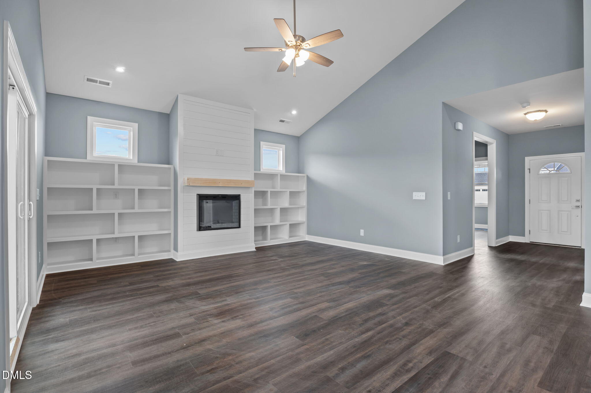 9059 Byron Court Bailey, NC 27807 - Photo 9 of 42 Great Room 3