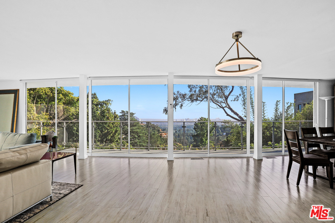 9370 Claircrest Drive Beverly Hills, CA 90210 - Photo 6 of 27