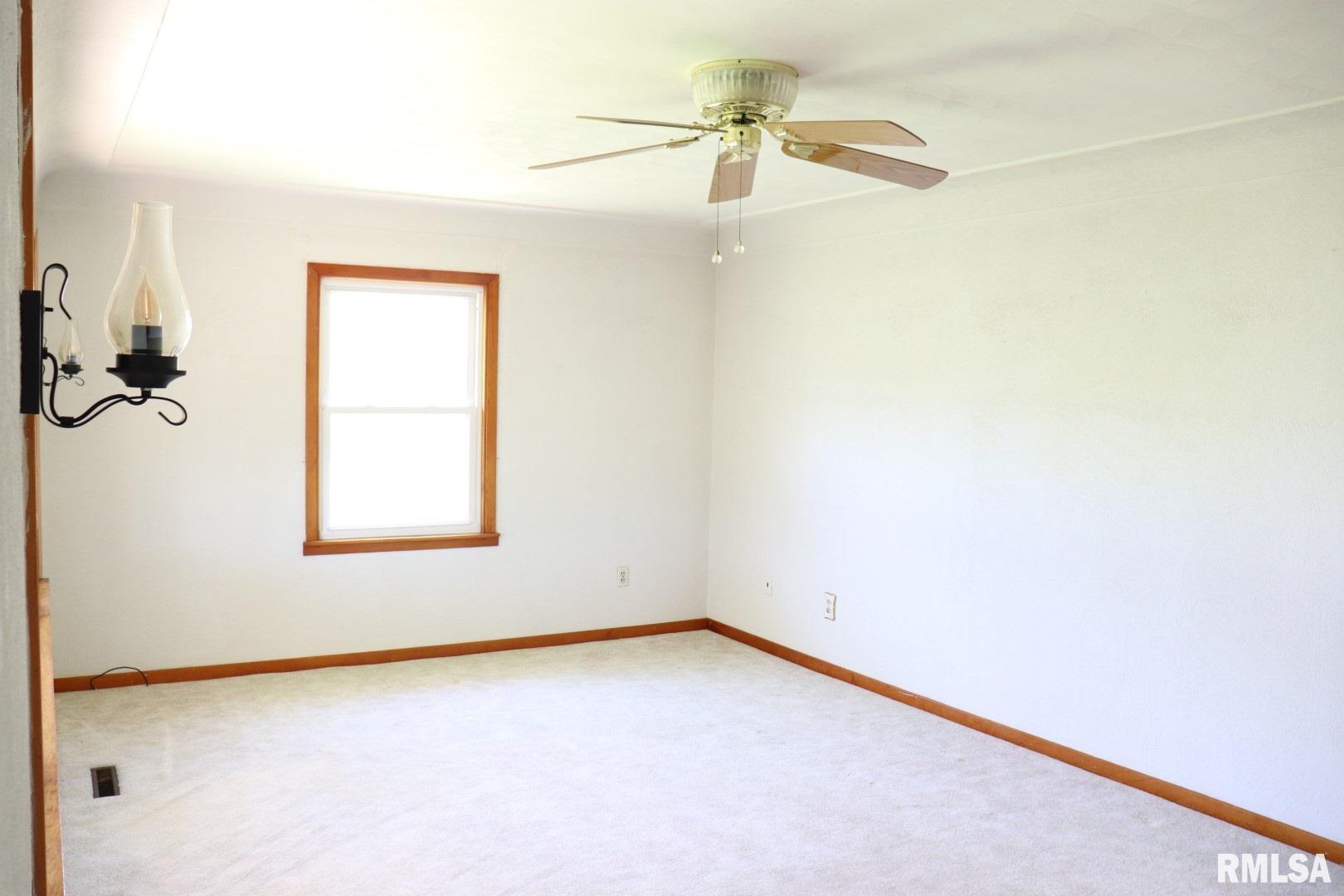 13579 North Manito Road Manito, IL 61546 - Photo 17 of 49 Gallery Image 17