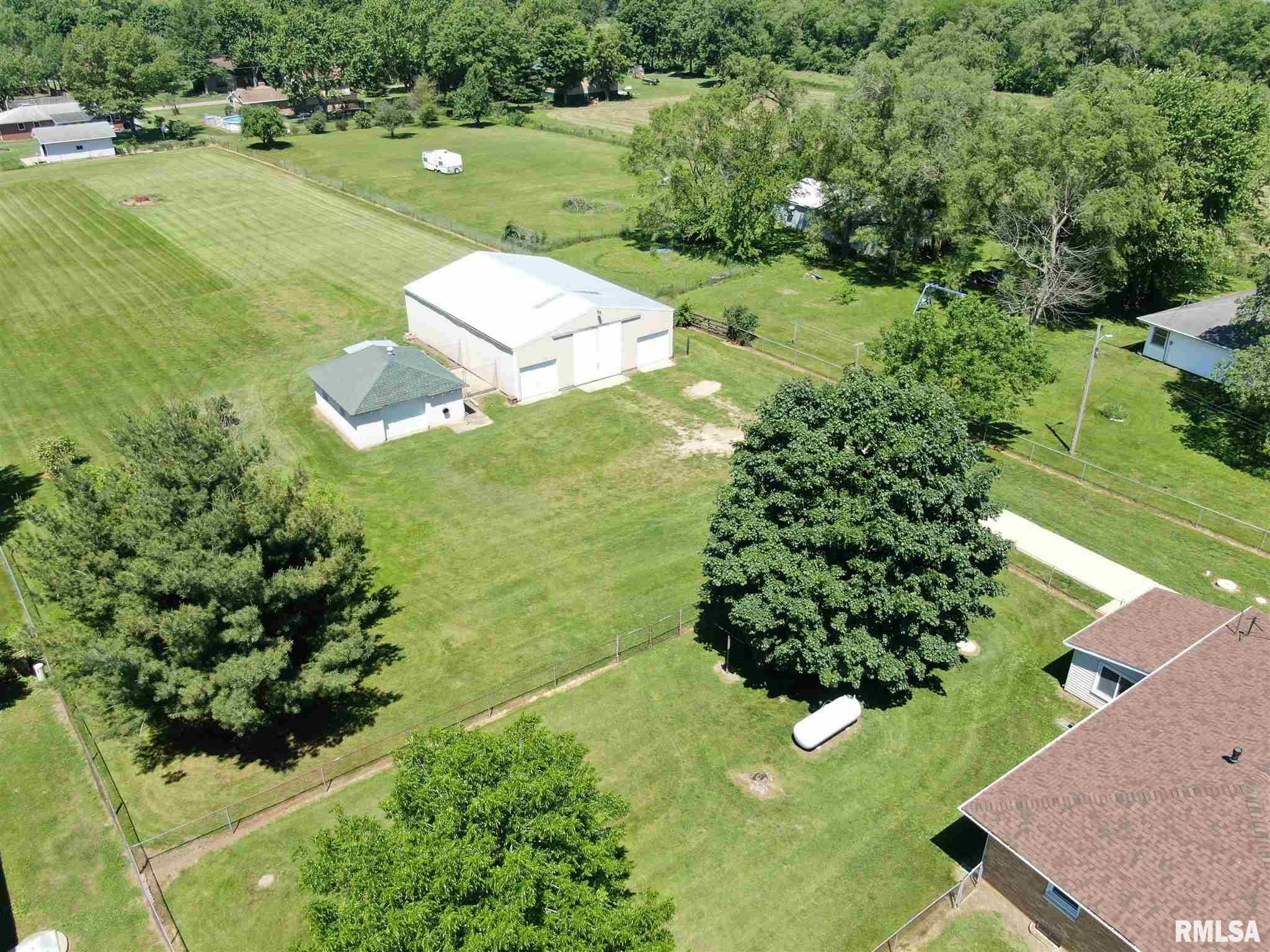 13579 North Manito Road Manito, IL 61546 - Photo 6 of 49 Gallery Image 6