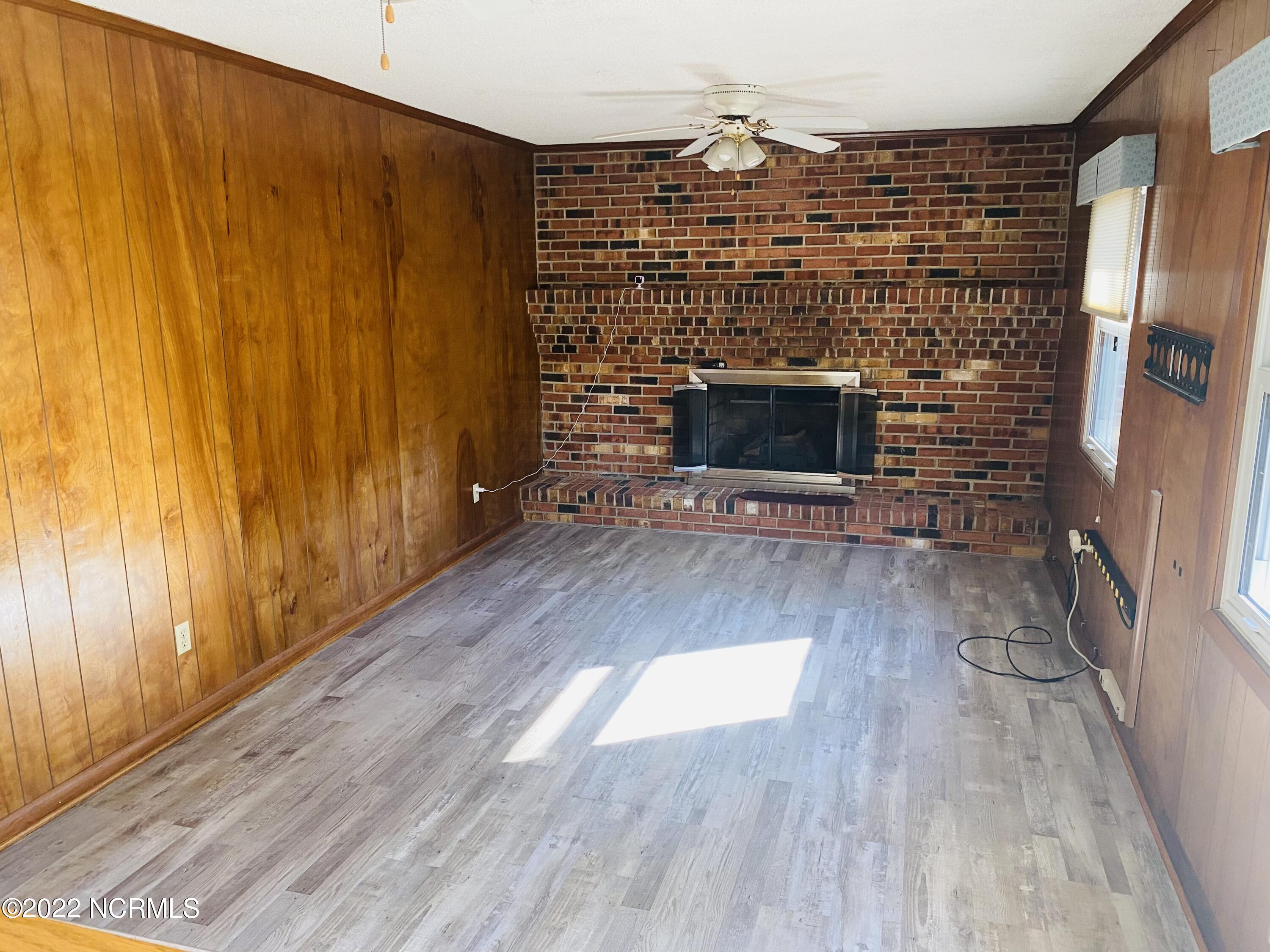 4103 Country Club Road Morehead City, NC 28557 - Photo 10 of 37 Den