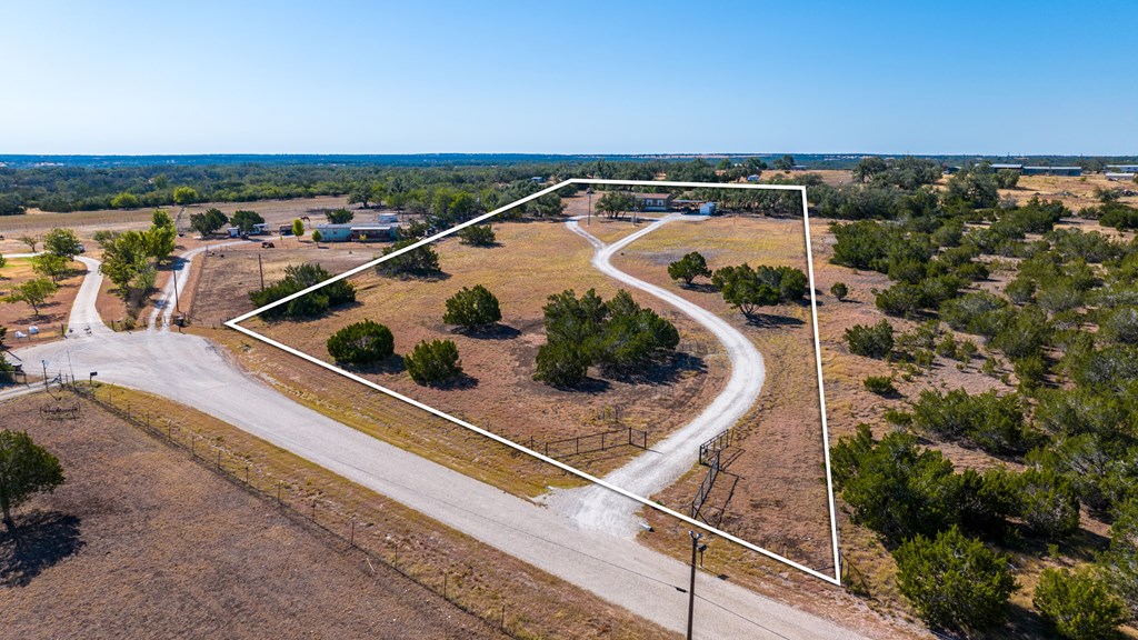 368 Oak Road Harper, TX 78631 - Photo 6 of 34 Gallery Image 6