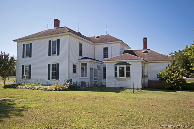 3918 East River Road Cardinal, VA 23025 - Photo 3 of 37 a front view of house with yard