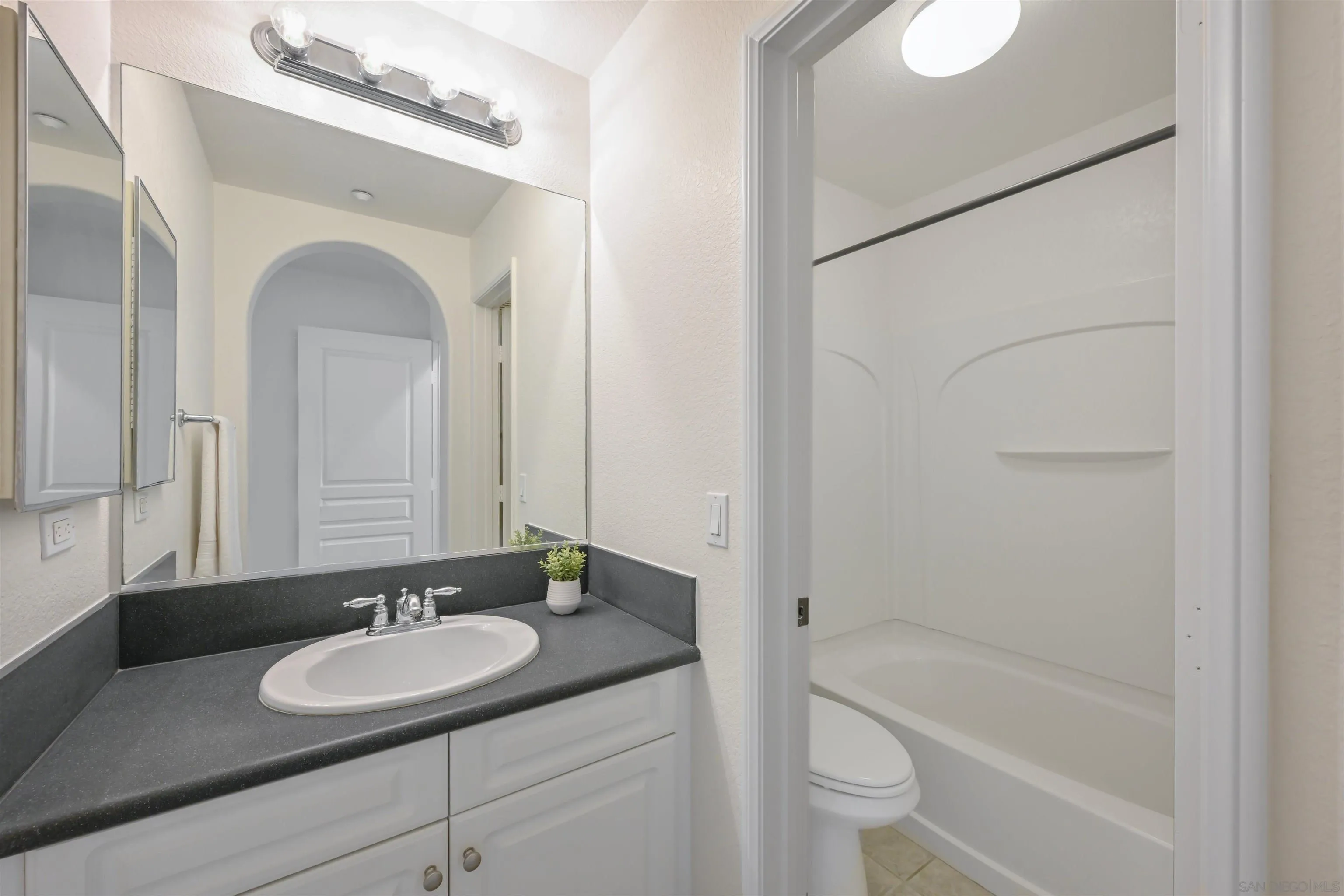 749 Almond Road San Marcos, CA 92078 - Photo 17 of 32 Gallery Image 17