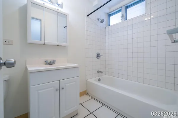 $1,750 | 1654 Liholiho Street, Unit 11, Honolulu, HI 96822