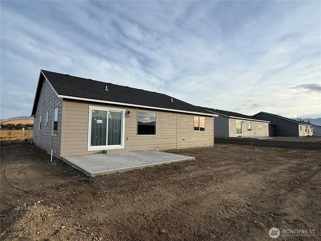 $514,900 | 2368 2nd Street Southeast, East Wenatchee, WA 98802