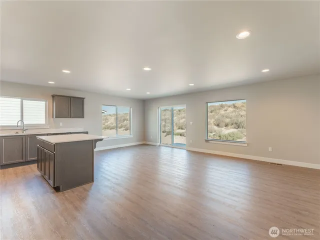 $514,900 | 2368 2nd Street Southeast, East Wenatchee, WA 98802