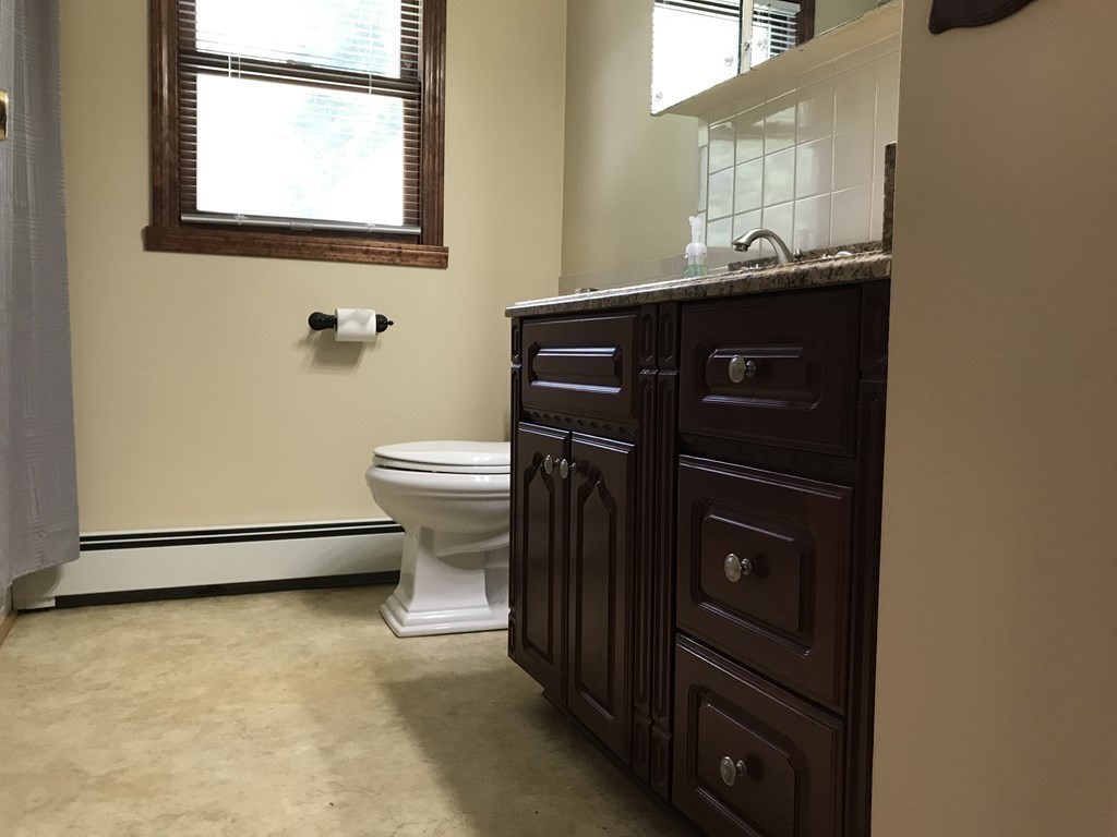 729 Podunk Road East Brookfield, MA 01515 - Photo 15 of 42