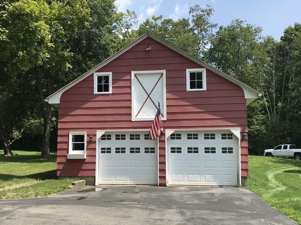 729 Podunk Road East Brookfield, MA 01515 - Photo 7 of 42