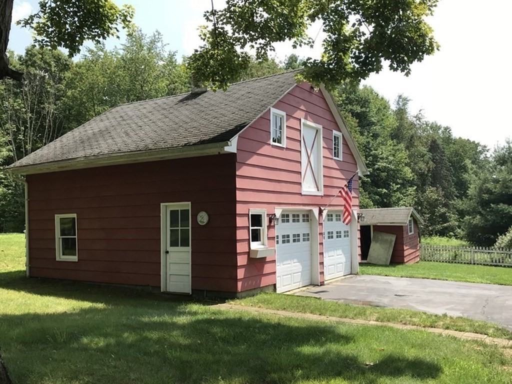 729 Podunk Road East Brookfield, MA 01515 - Photo 8 of 42