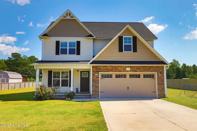$435,000 | 107 Peletier Shores Drive, Peletier, NC 28584