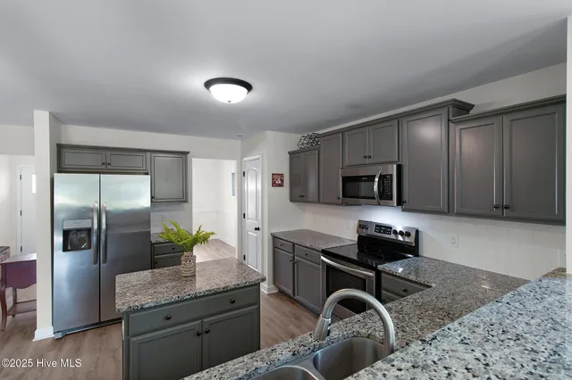 $435,000 | 107 Peletier Shores Drive, Peletier, NC 28584