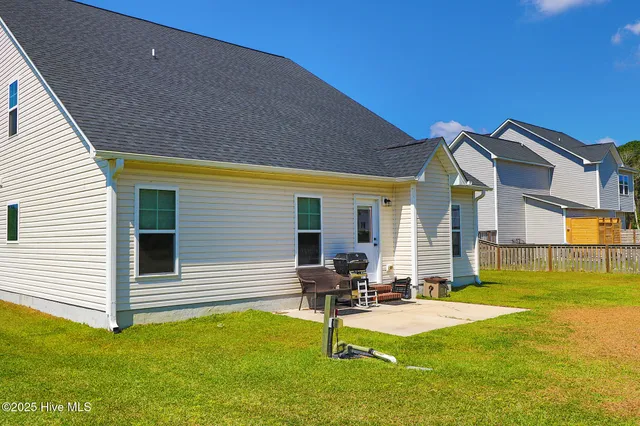 $435,000 | 107 Peletier Shores Drive, Peletier, NC 28584