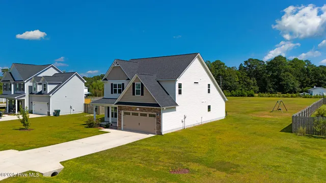 $435,000 | 107 Peletier Shores Drive, Peletier, NC 28584