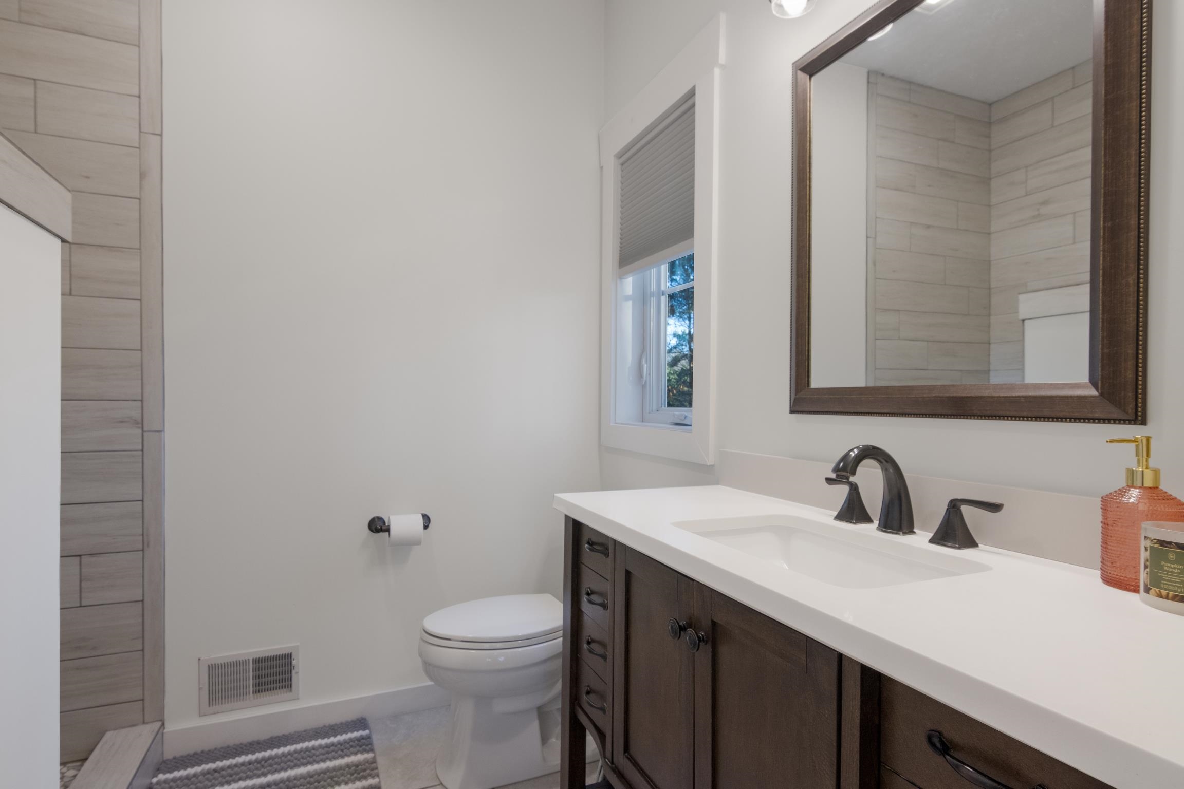 609 East Kasson Road Maple City, MI 49664 - Photo 17 of 37 1929099-5a24d22a-01ae-4657-bba1-c9bd7d0cf578.JPG