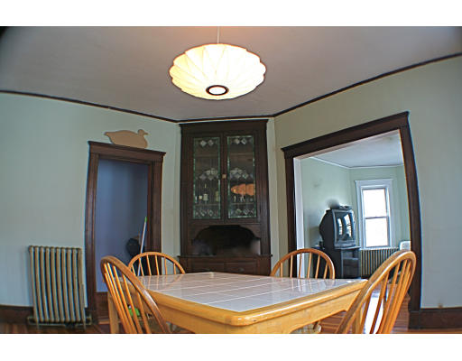 89 Montebello Road, Unit 3 Boston, MA 02130 - Photo 4 of 9 a view of living room and kitchen
