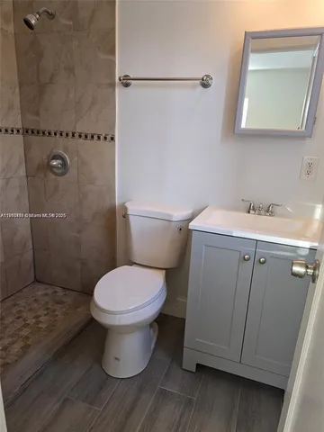 $1,915 | Biscayne Shores, Miami, FL 33161