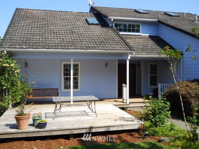 3928 South Bay Road Northeast Olympia, WA 98516 - Photo 1 of 24 Gallery Image 1
