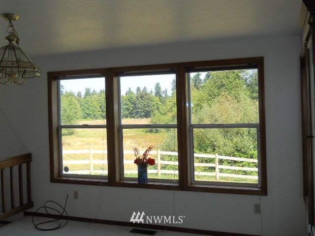 3928 South Bay Road Northeast Olympia, WA 98516 - Photo 14 of 24 Gallery Image 14