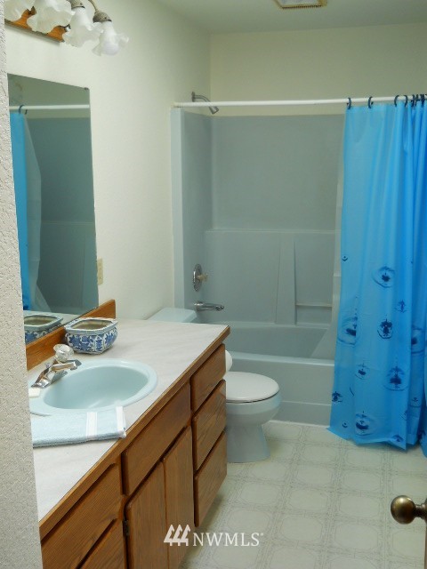 3928 South Bay Road Northeast Olympia, WA 98516 - Photo 15 of 24 Gallery Image 15