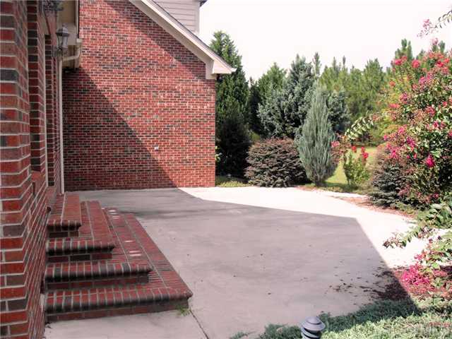 213 McLamb Road Coats, NC 27521 - Photo 6 of 18 Gallery Image 6