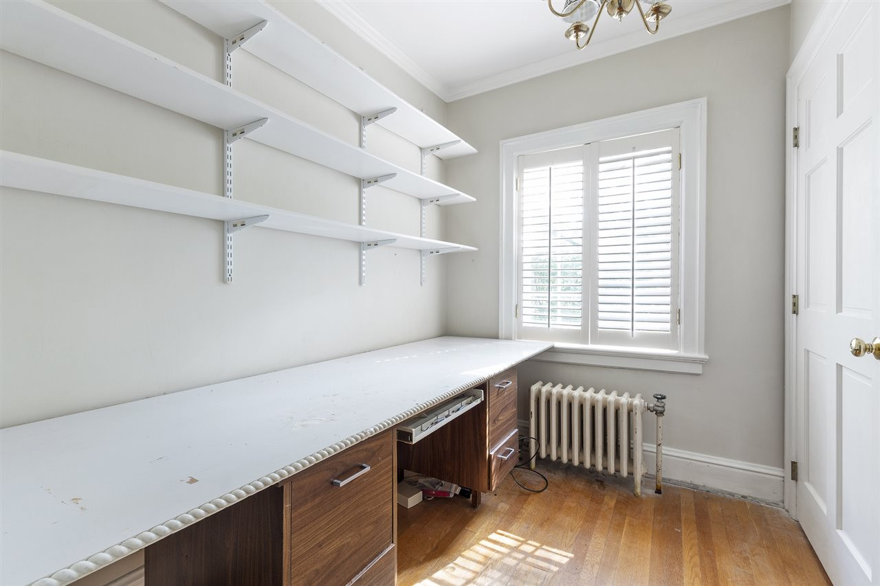1528 Carr Street Raleigh, NC 27608 - Photo 29 of 30 Office or nursery