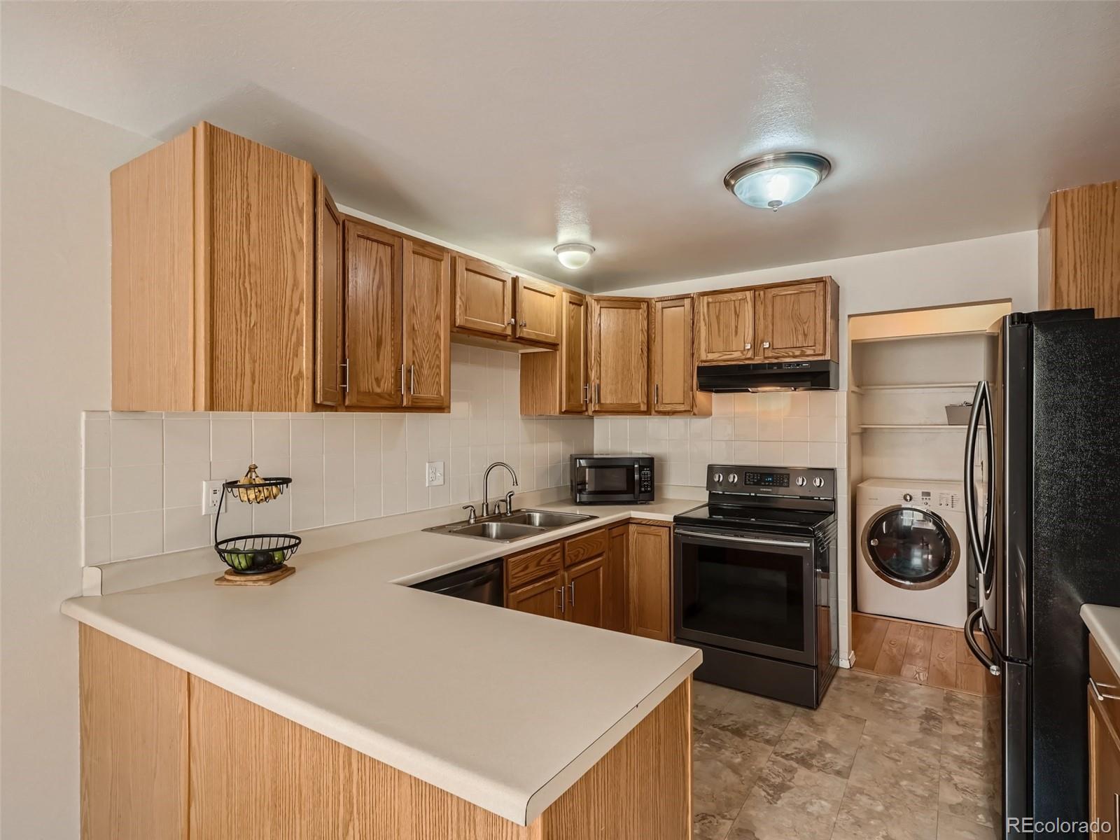 11868 Jackson Circle Thornton, CO 80233 - Photo 11 of 28