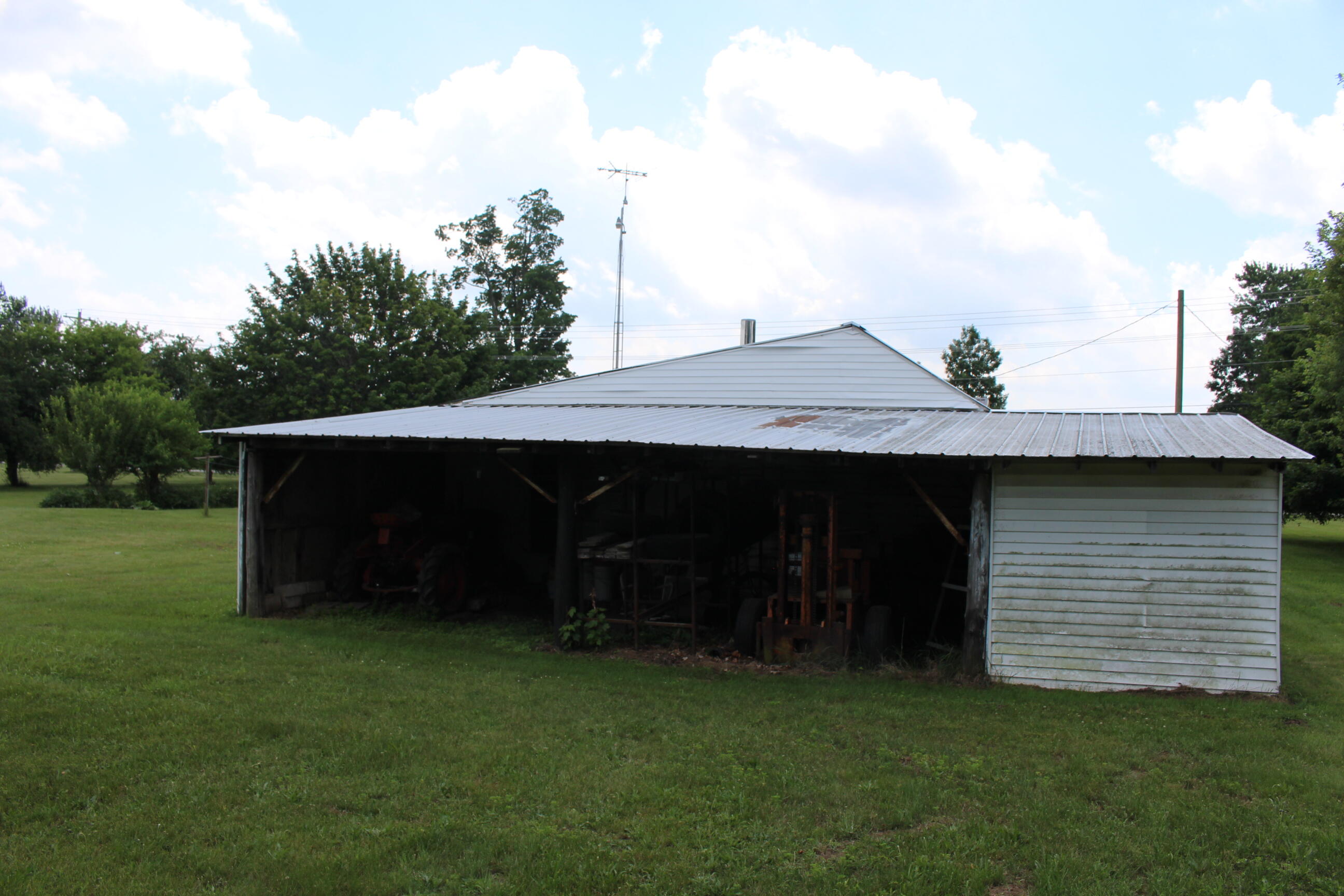 2786 Dinius Road Tecumseh, MI 49286 - Photo 21 of 49 IMG_0879