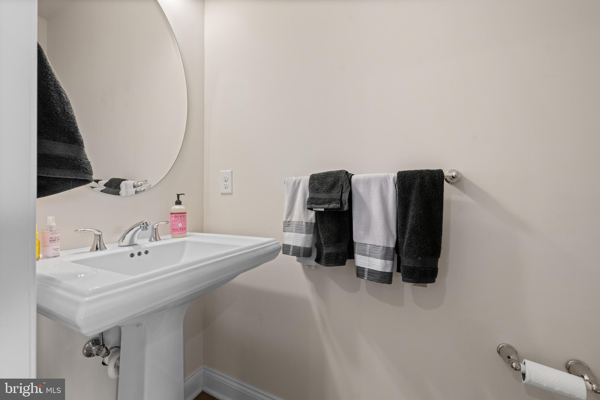 115 Jackdaw Alley Springfield, PA 19064 - Photo 25 of 36 Half bath on main level
