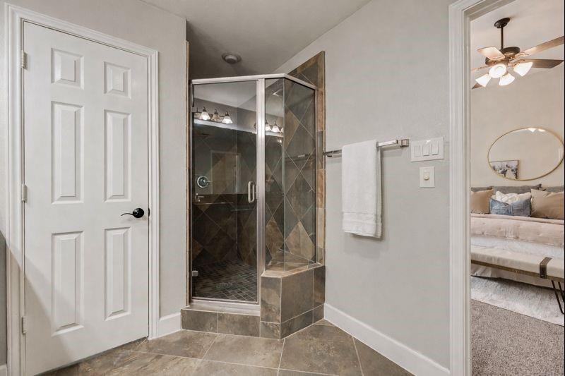 2403 Wild Cherry Way Dallas, TX 75206 - Photo 12 of 18 Separate shower