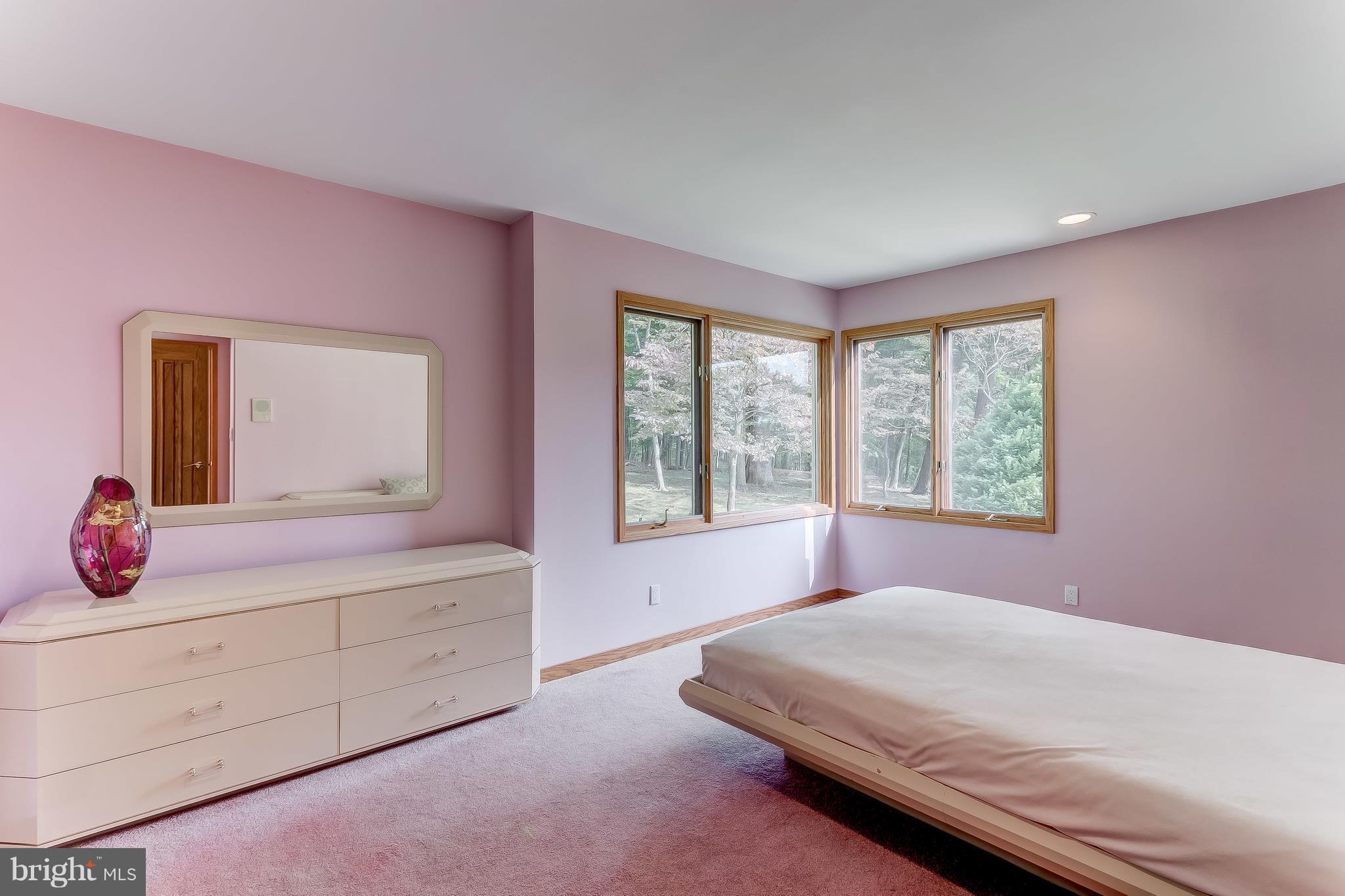 16524 York Road Monkton, MD 21111 - Photo 19 of 33 a bedroom with a bed and a dresser