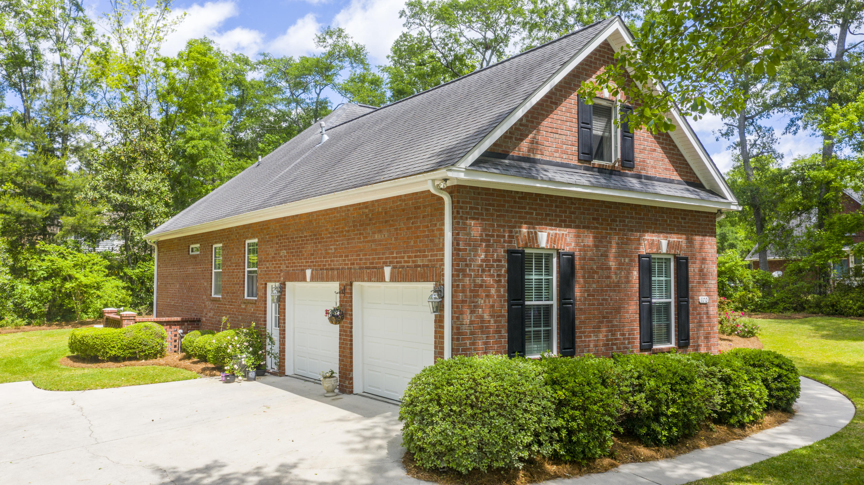 170 Scalybark Road Summerville, SC 29485 - Photo 59 of 68 170 Scalybark drone 1