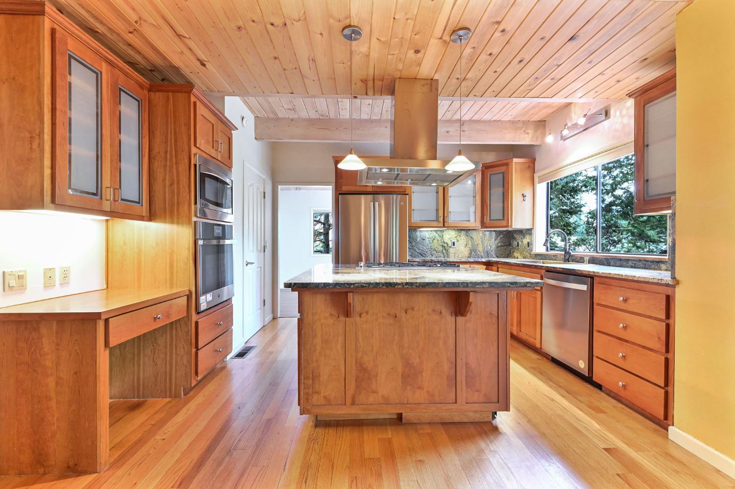 472 Redbud Court Murphys, CA 95247 - Photo 11 of 91