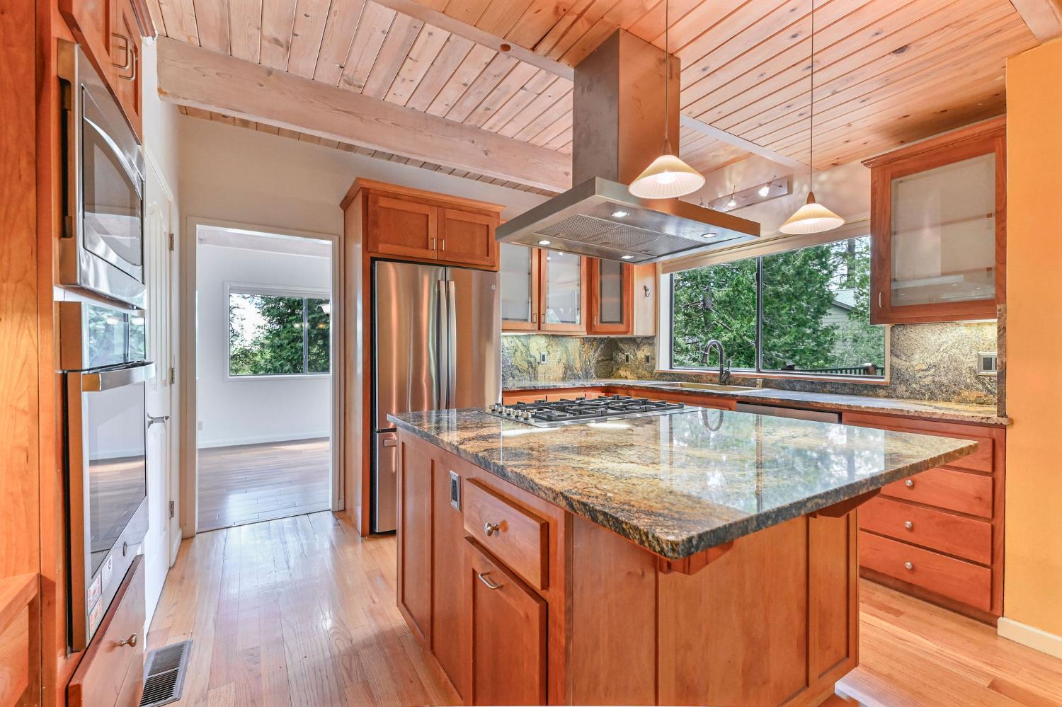 472 Redbud Court Murphys, CA 95247 - Photo 4 of 91