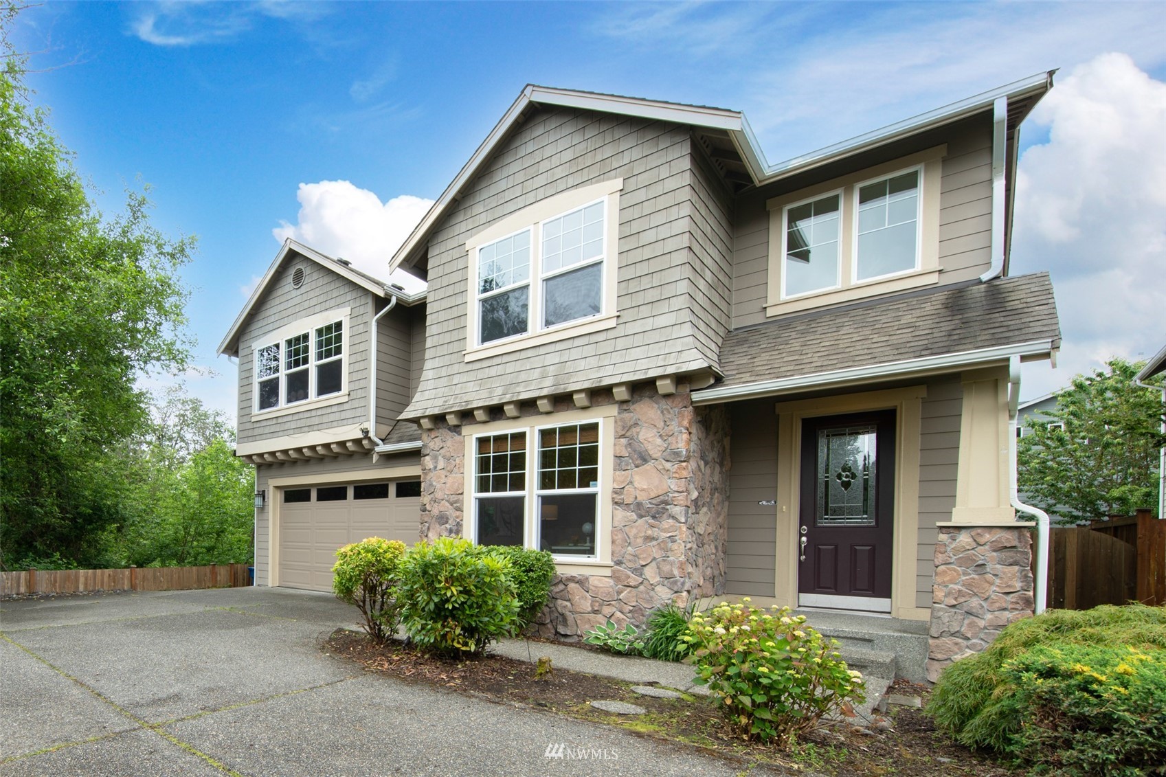 5271 Northeast 7th Place Renton, WA 98059 - Photo 1 of 38 Gallery Image 1