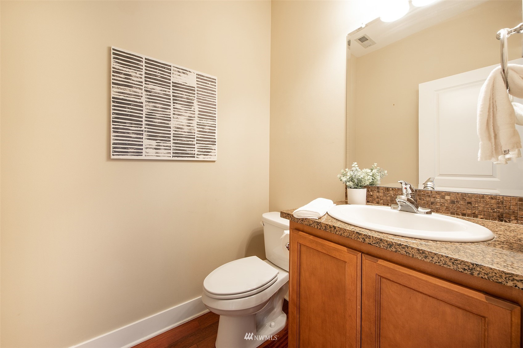 5271 Northeast 7th Place Renton, WA 98059 - Photo 19 of 38 Gallery Image 19