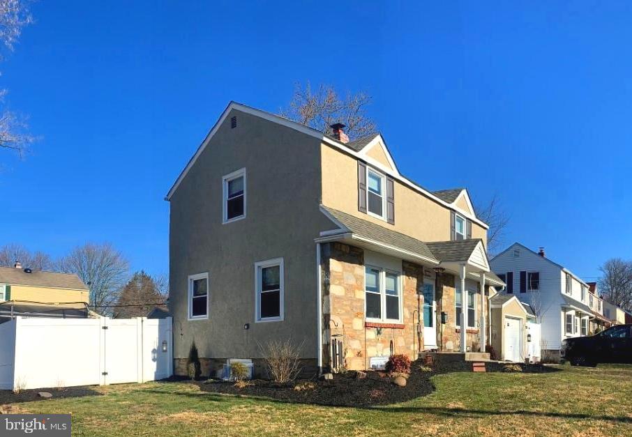 413 North Warminster Road Hatboro, PA 19040 - Photo 2 of 17 Gallery Image 2