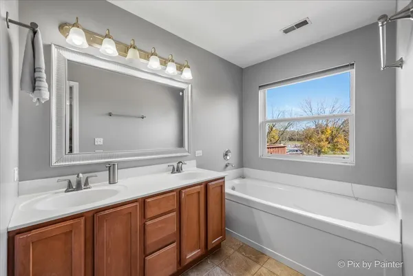 $2,700 | 3302 Bromley Lane, Aurora, IL 60502
