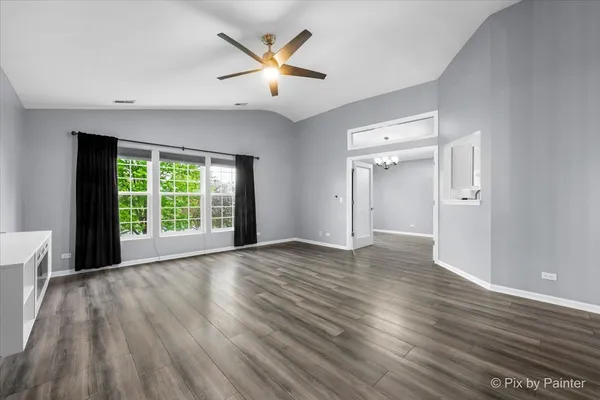 $2,700 | 3302 Bromley Lane, Aurora, IL 60502
