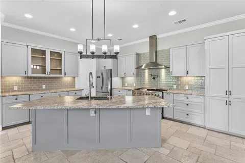 $875,000 | 101 Fox Fur, Horseshoe Bay, TX 78657