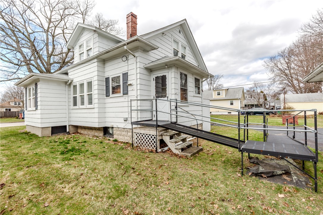 190 Wendell Road Warwick, RI 02888 - Photo 2 of 24 Exterior rear